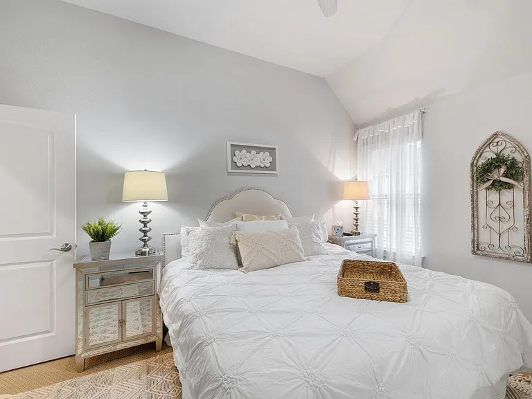 19 Cohasset Pl — Photo 36