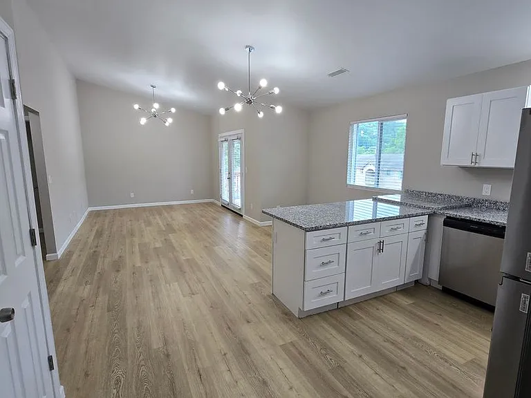 Country Shores Apartments — Photo 38
