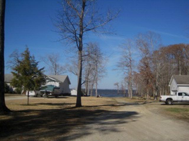2nd image of 409 Beech Bay Rd