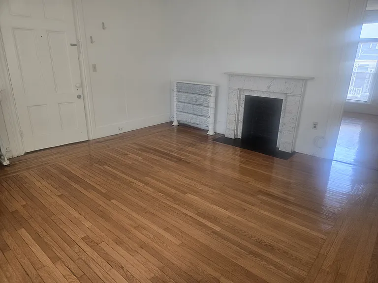 95 Governor St #1 — Photo 3