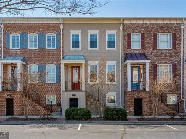 961 Persimmon Point, Sandy Springs, GA 30328