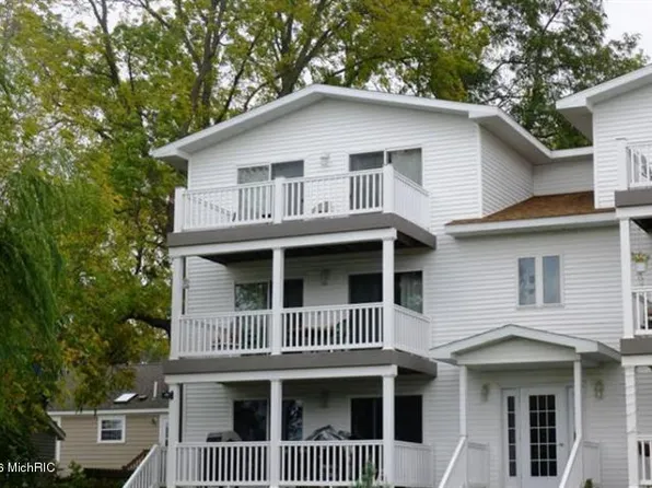 11038 Portage Rd APT 4, Portage, MI 49002