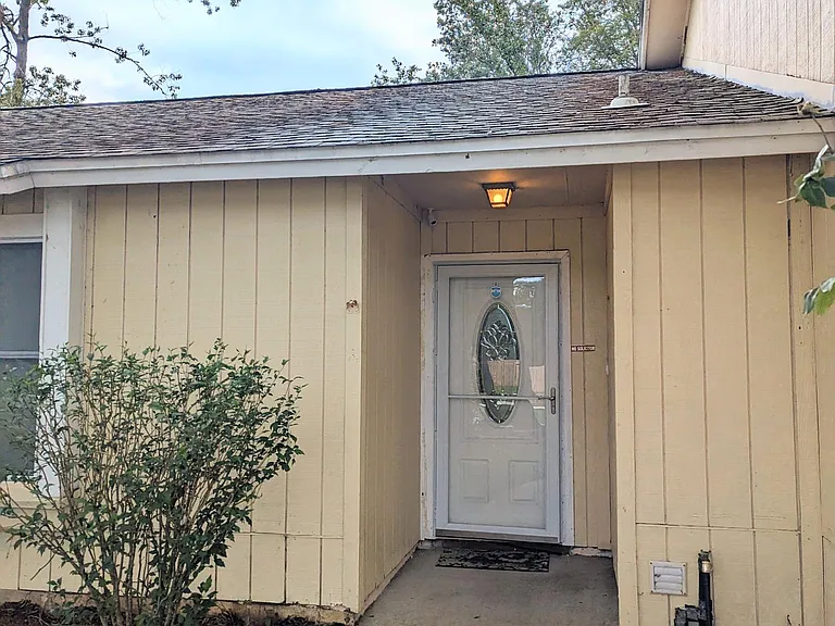 1760 Tiffany Pines Cir W — Photo 3