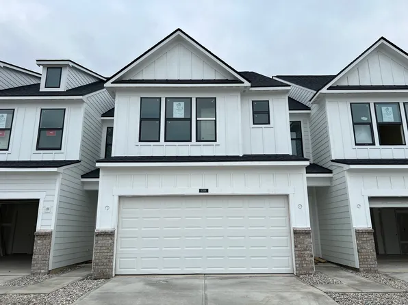 10918 Morab Dr, Zionsville, IN 46077