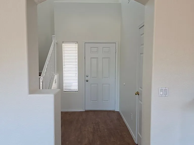 22257 N Gibson Dr — Photo 5