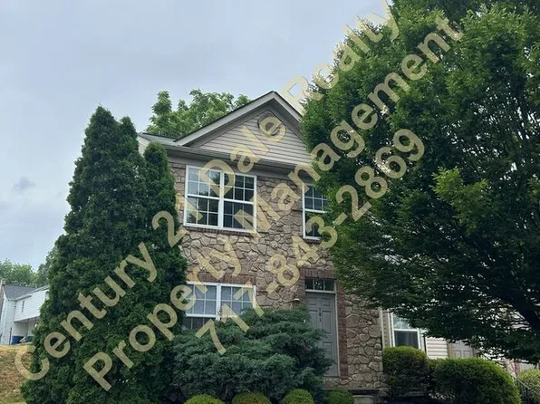 101 Royal Dr, Manchester, PA 17345