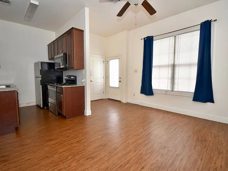 2408-2464 W Barnett Springs Ave — Photo 5