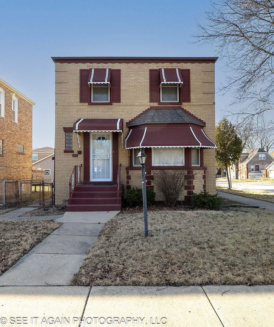 10600 S Forest Ave photo 1