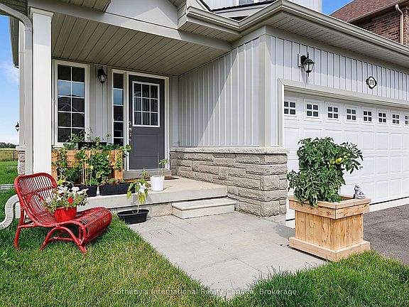5th image of 270 Springfield Cres