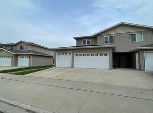 2018 Marina Rd SE, Mandan, ND 58554