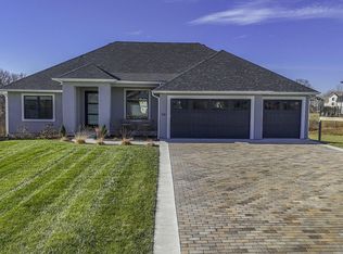 214 Hellwig Ln, Columbia, MO 65203