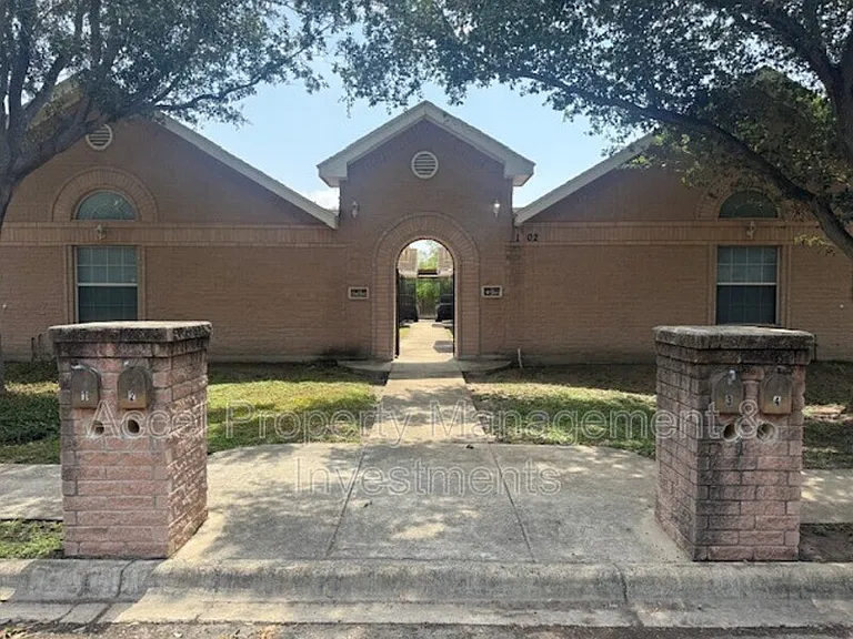 1902 Bahamas Dr #3 — Photo 1