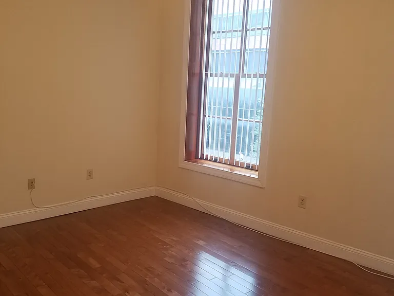 23 N Pearl St #2B — Photo 7
