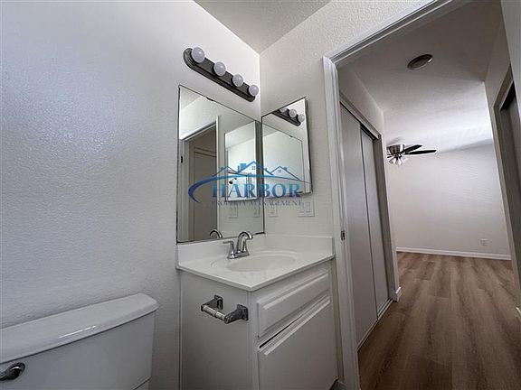 4th image of 961 W 1st St