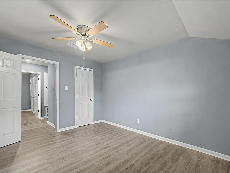 6343 Maple Hill Dr — Photo 26