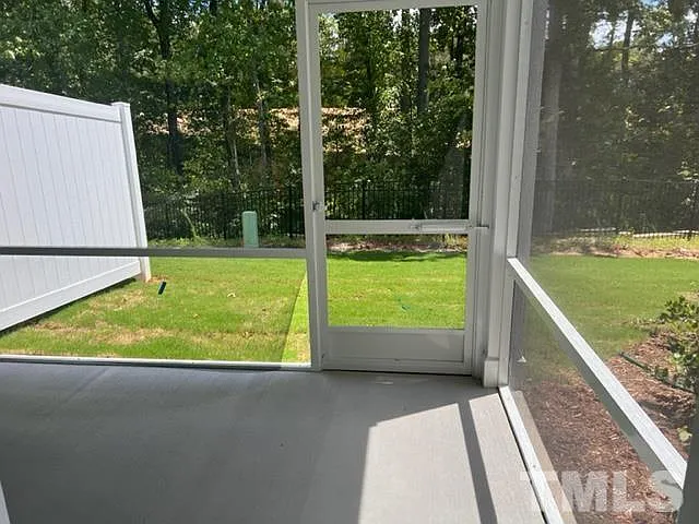 328 Hazy Hills Ln — Photo 17