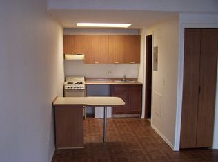 8103 Glen Hollow Dr #O, Glen Burnie, MD 21061