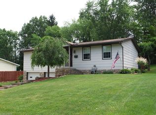 460 Moore Rd, Akron, OH 44319