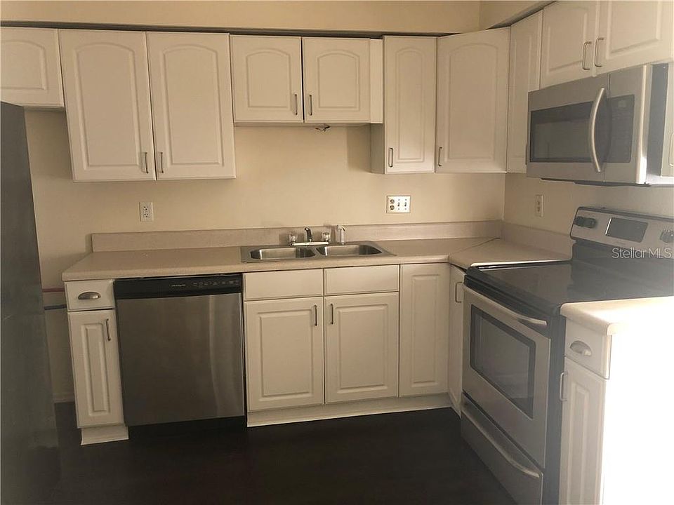 2nd image of 627 Northlake Blvd #627
