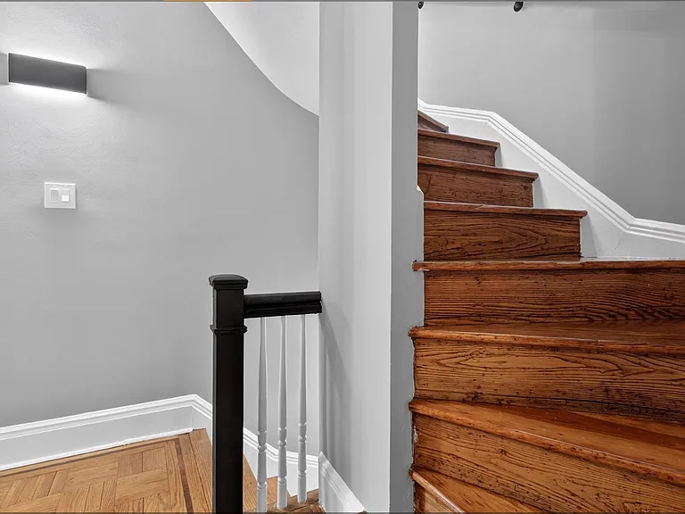20 Condict St #2 — Photo 8