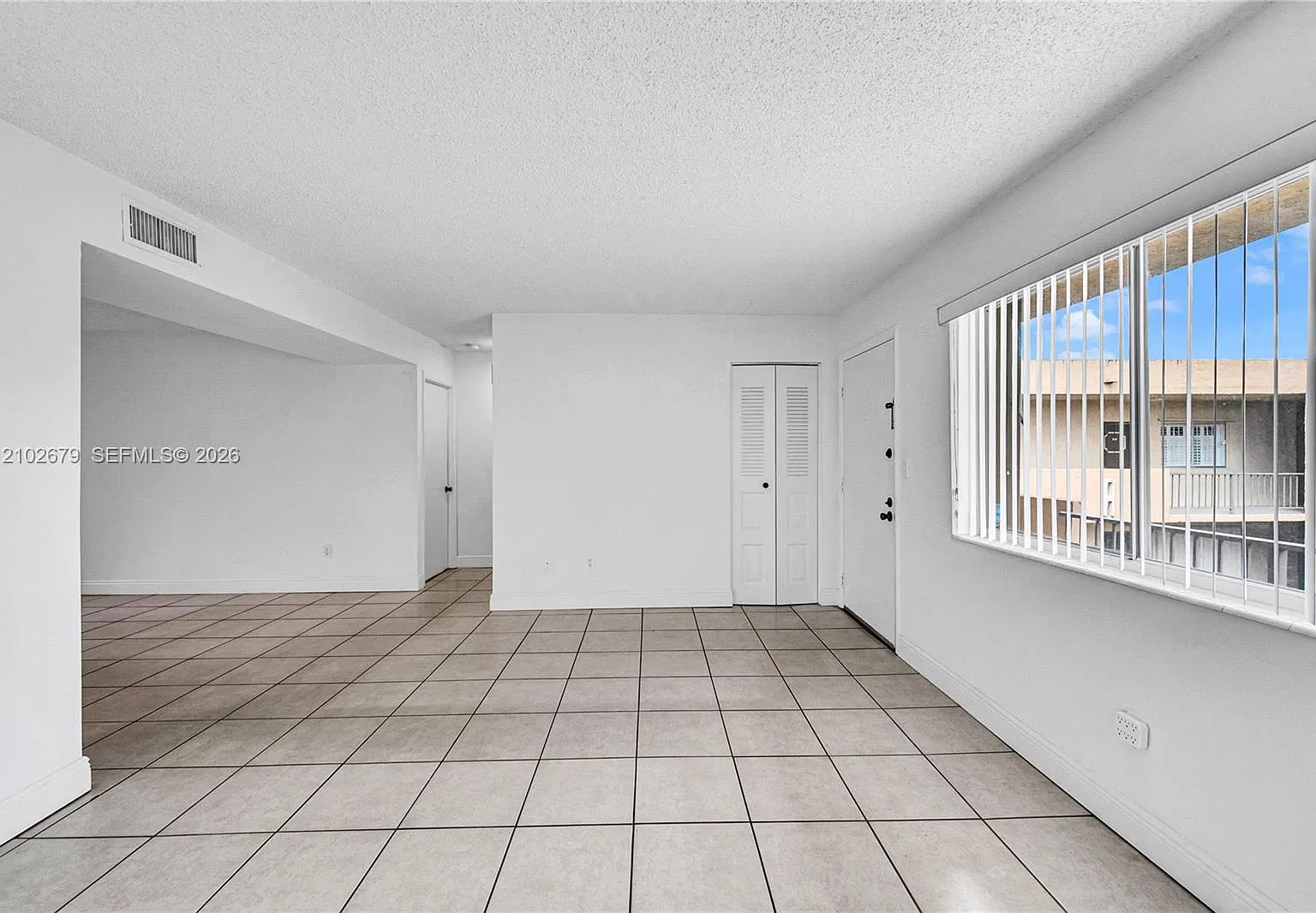 Kendall Acres West Condo — Photo 4