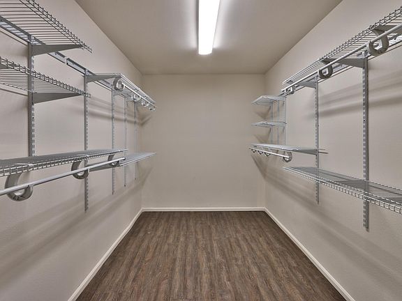 4th image of 3820 Copper Ave NE #C