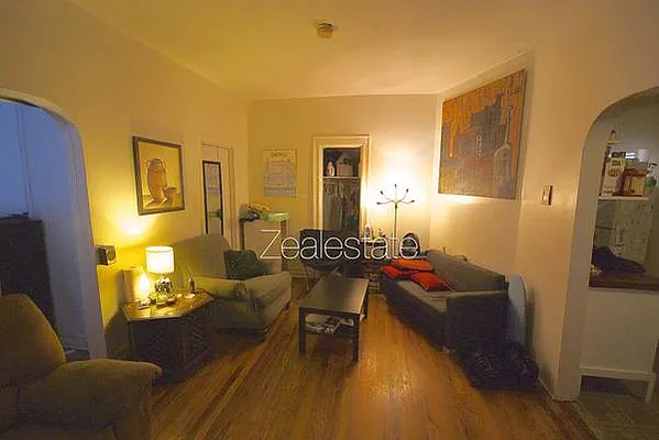 Rented by Alta Real Estate | media 26