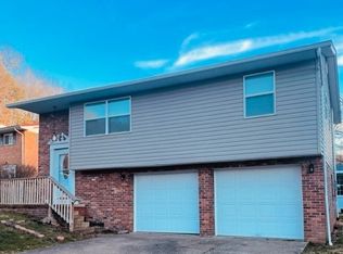 1823 Maple Dr, Sissonville, WV 25320