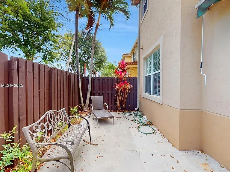 12281 SW 121st Ter — Photo 29