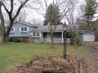 4702 Beach Ridge Rd, Lockport, NY 14094