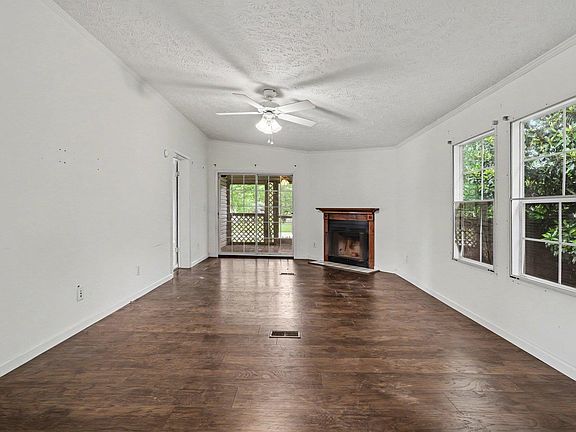 5th image of 101 Cheston Ct.