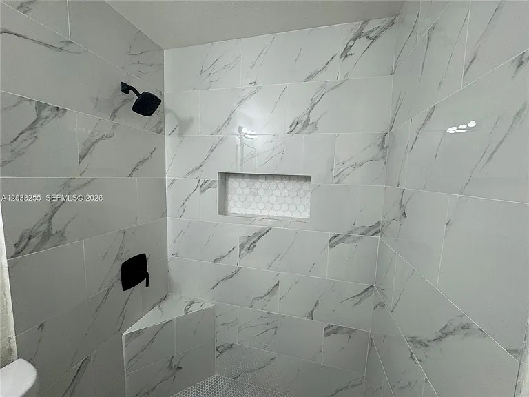 3011 SW 1st Ave #9 — Photo 24