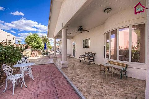 1st image of 1942 Desert Greens Dr