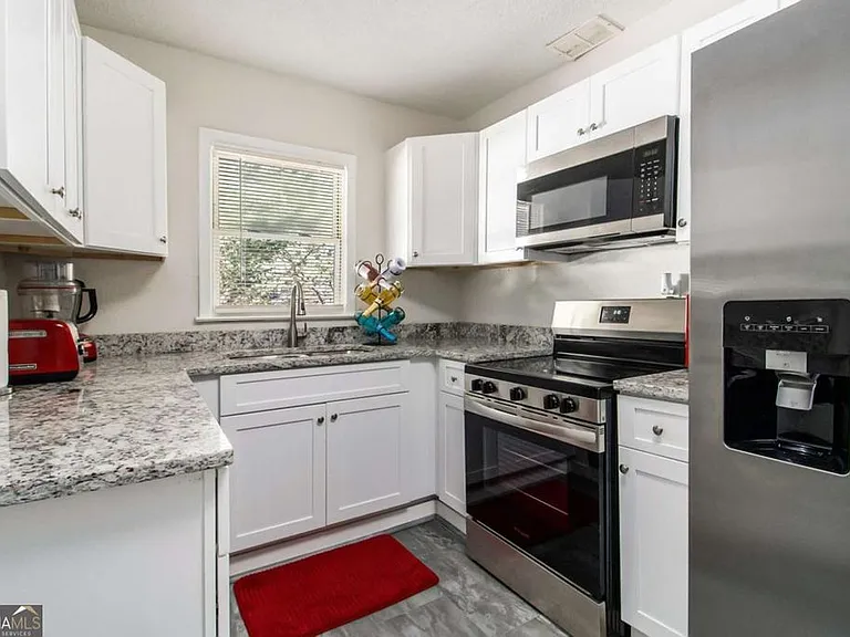 3367 Misty Valley Rd — Photo 2