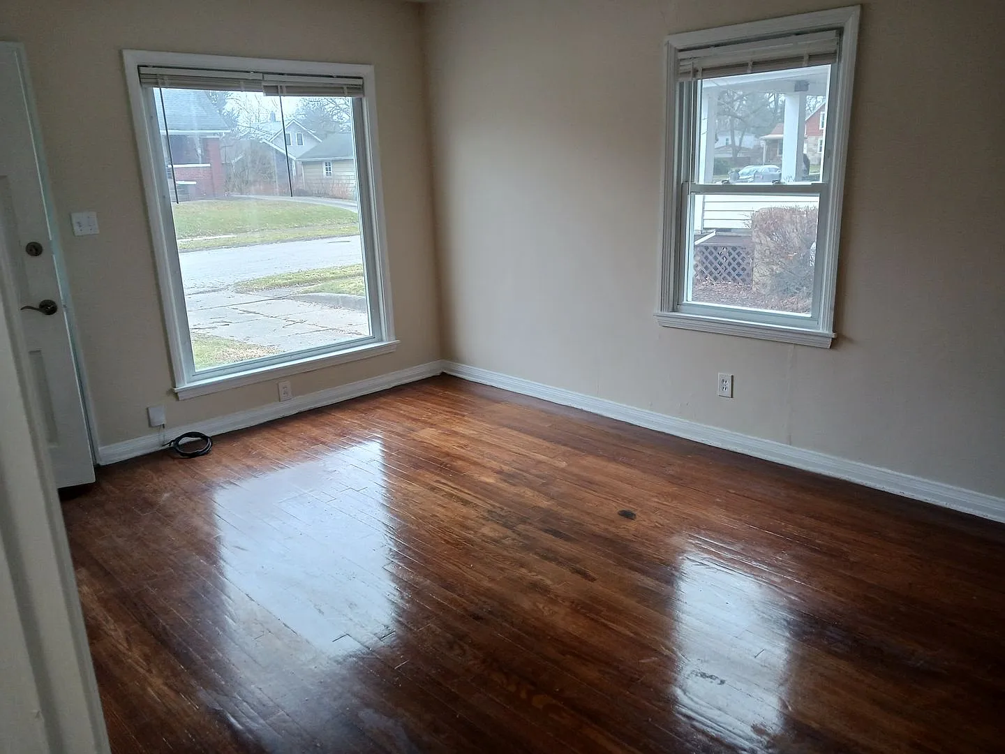 Rare Vacancy - Cuyahoga Falls. A Nice 3 Bedroom Ranch On A Quiet St. — Photo 3