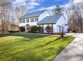 4 Maple Brook Ln, Franklin, MA 02038