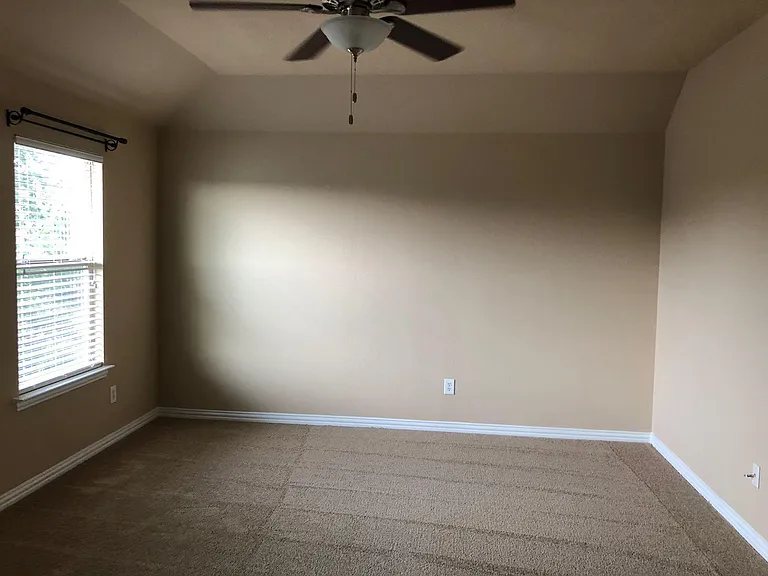8204 Texian Trl — Photo 16