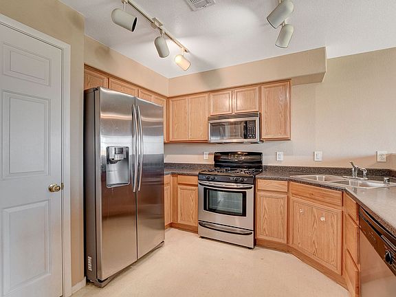 5th image of 9303 Gilcrease Ave Unit 2236