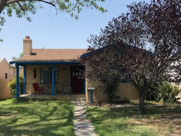 303 Dartmouth Dr SE, Albuquerque, NM 87106