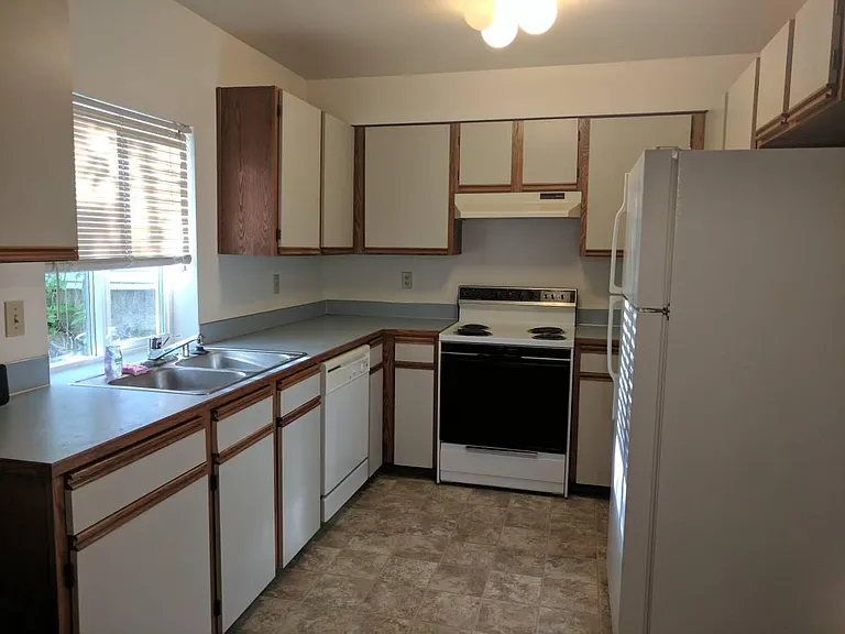 2302 Grade Rd — Photo 3