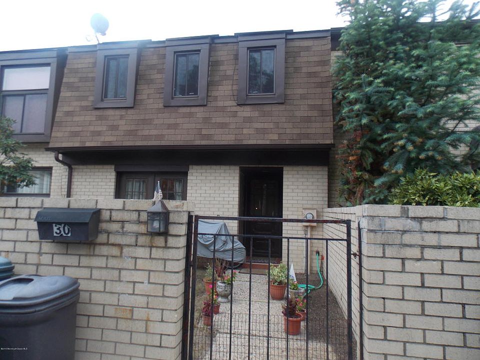 1st image of 30 Saint Andrews Ct