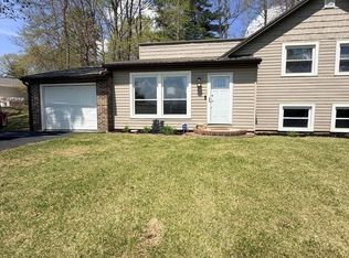 135 Bayberry Ave, Princeton, WV 24739