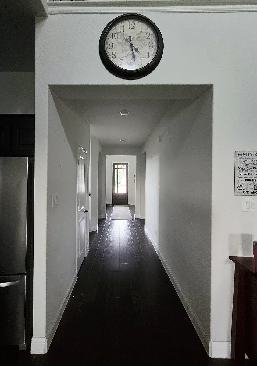 Building Photo - 813 Mathew Dr