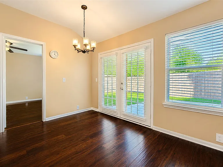 6323 Canyon Rock Way — Photo 13