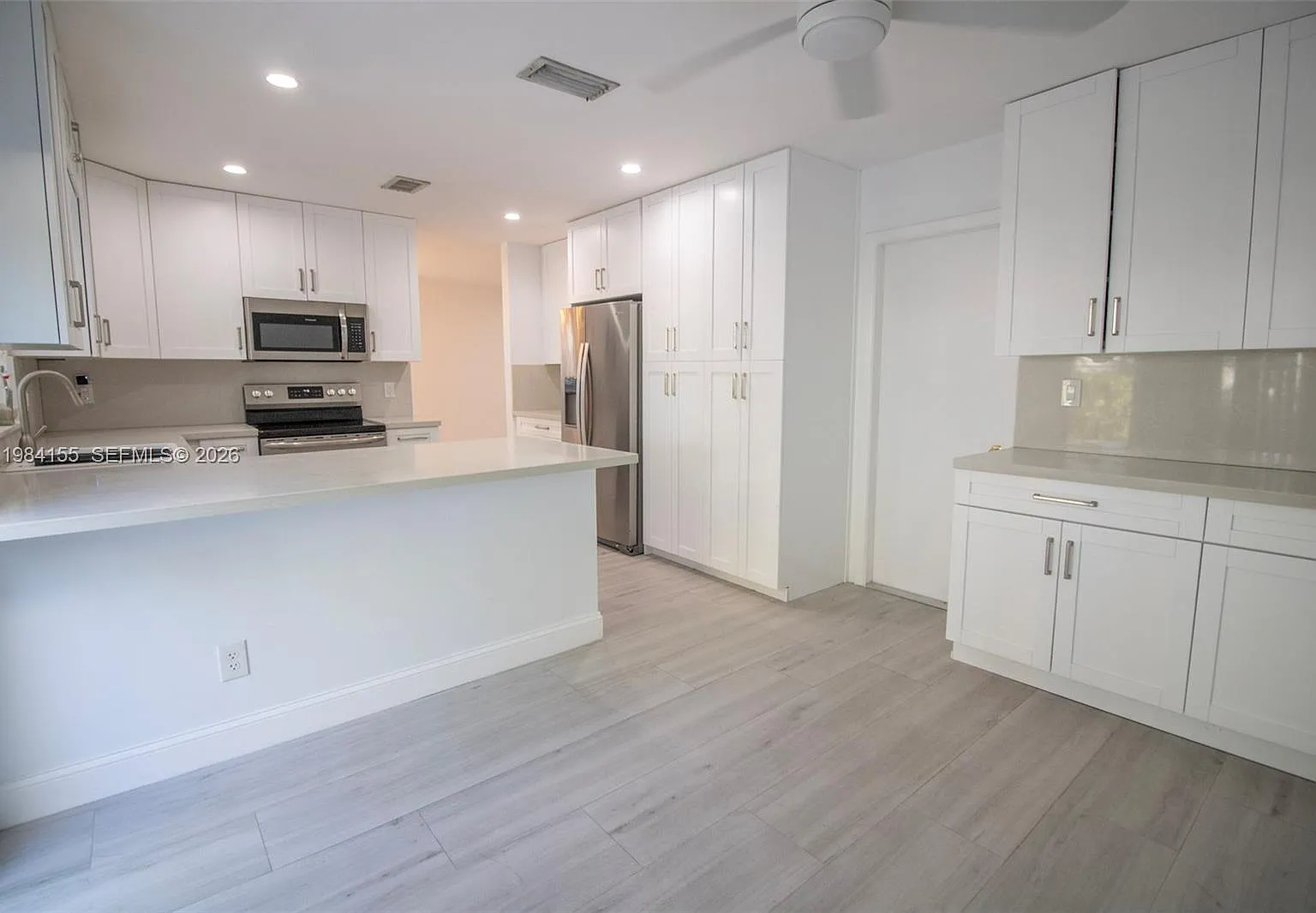 3 bed, 1700 sqft, $3,450 — Photo 3