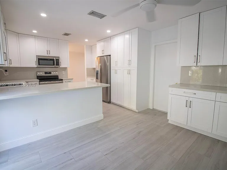 4844 Grapevine Way — Photo 3