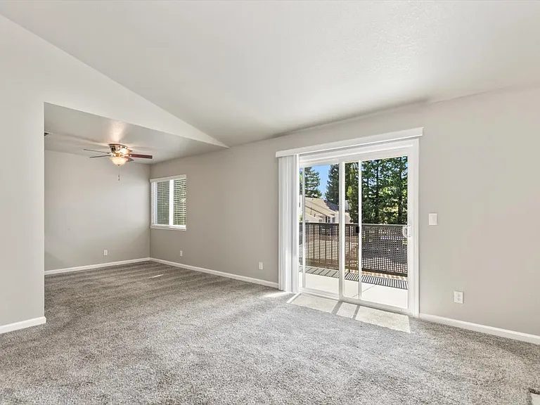 Heather Downs Apartments — Photo 26