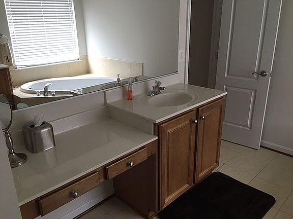 5th image of 13619 Dodsworth Dr