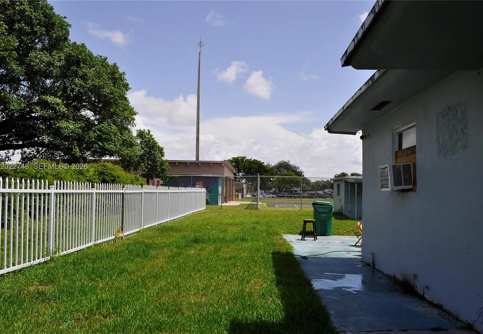 Avocado Park — Photo 4