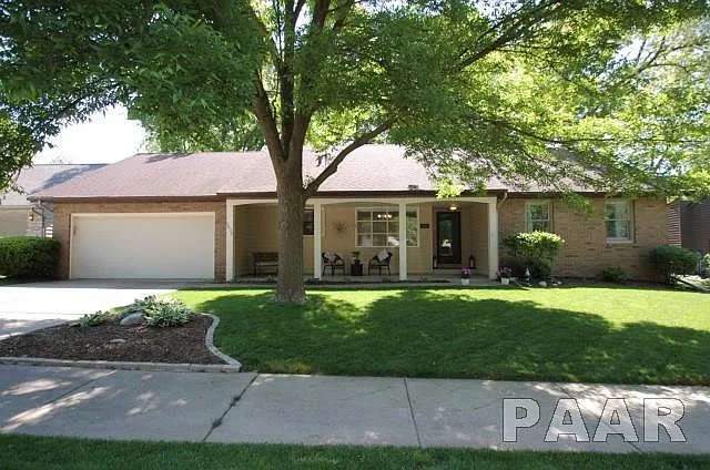6820 N Aycliffe Dr photo 1